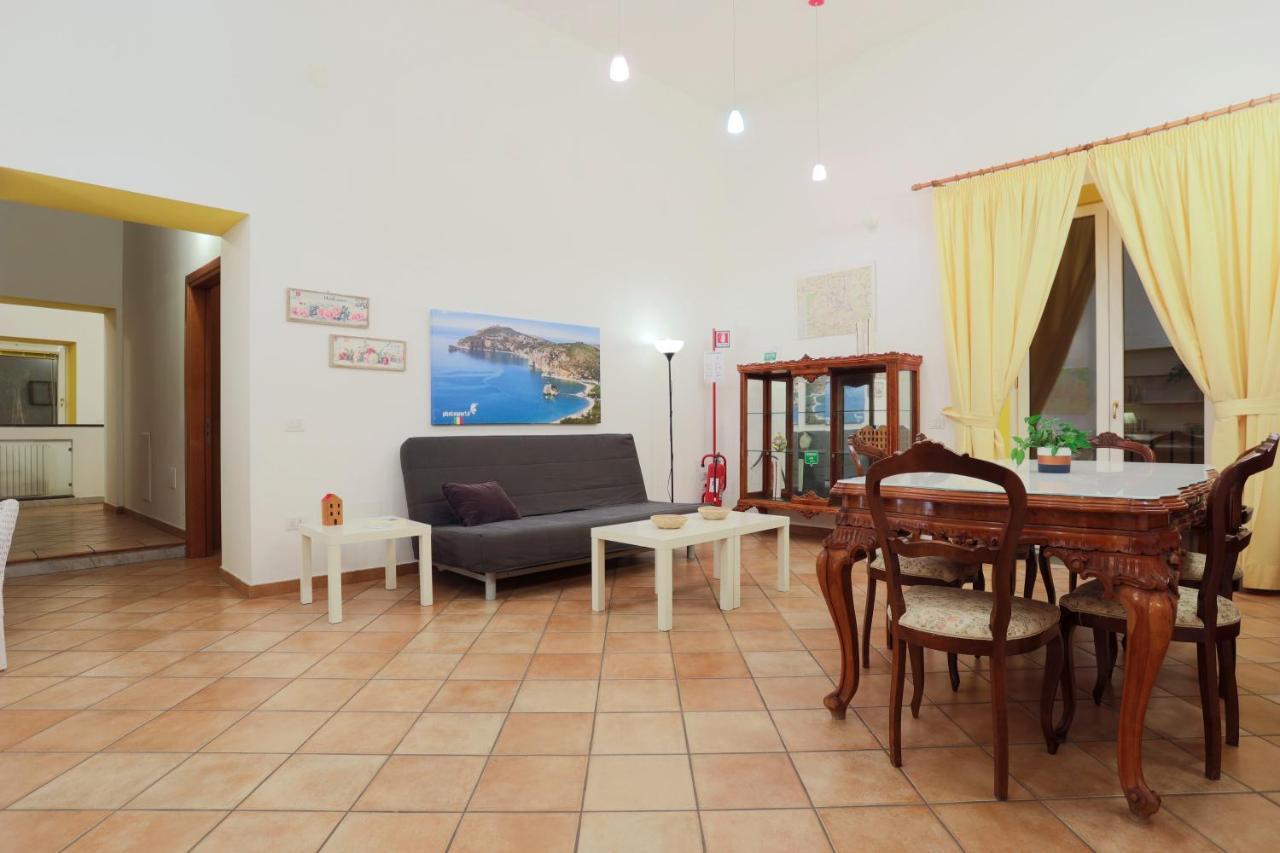 Lungomare With Terrace Appartamento